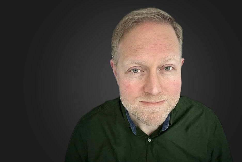 Close-up portrait of Mark Pynen for Moku Digital.