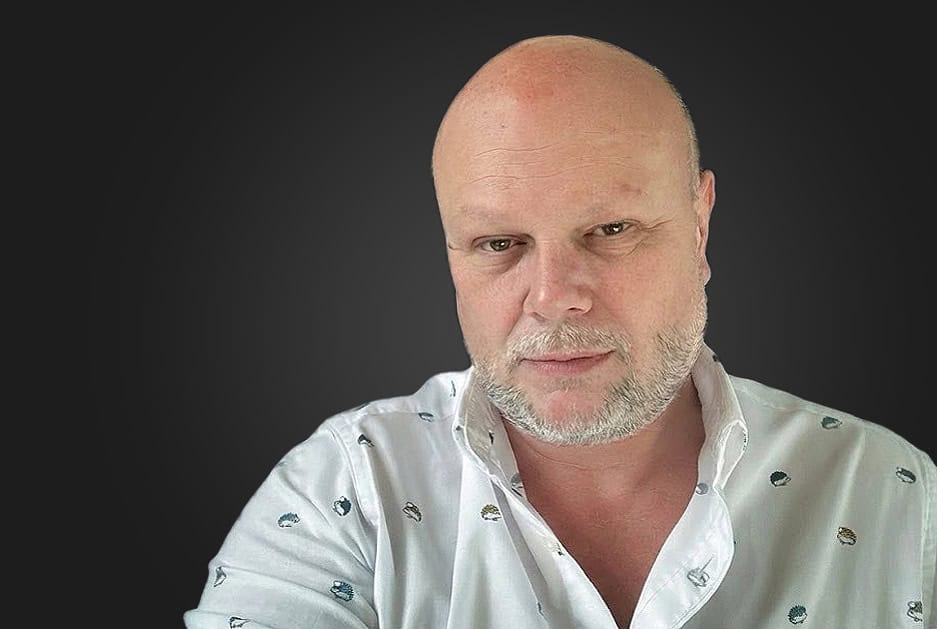 Close-up portrait of Richard Rowe for Moku Digital.